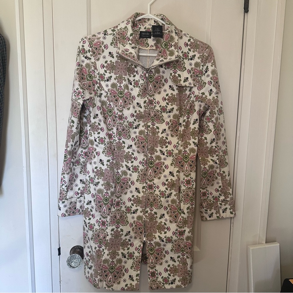 Nicole by Nicole Miller Zippered Cream/Green/Pink Floral Coat with Pockets, Sz 6